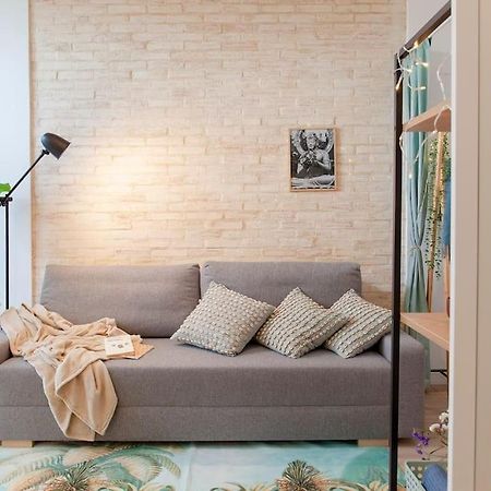 Al5 Seaside Bliss-Stylish Loft Steps From Malvarrosa Valensiya Dış mekan fotoğraf