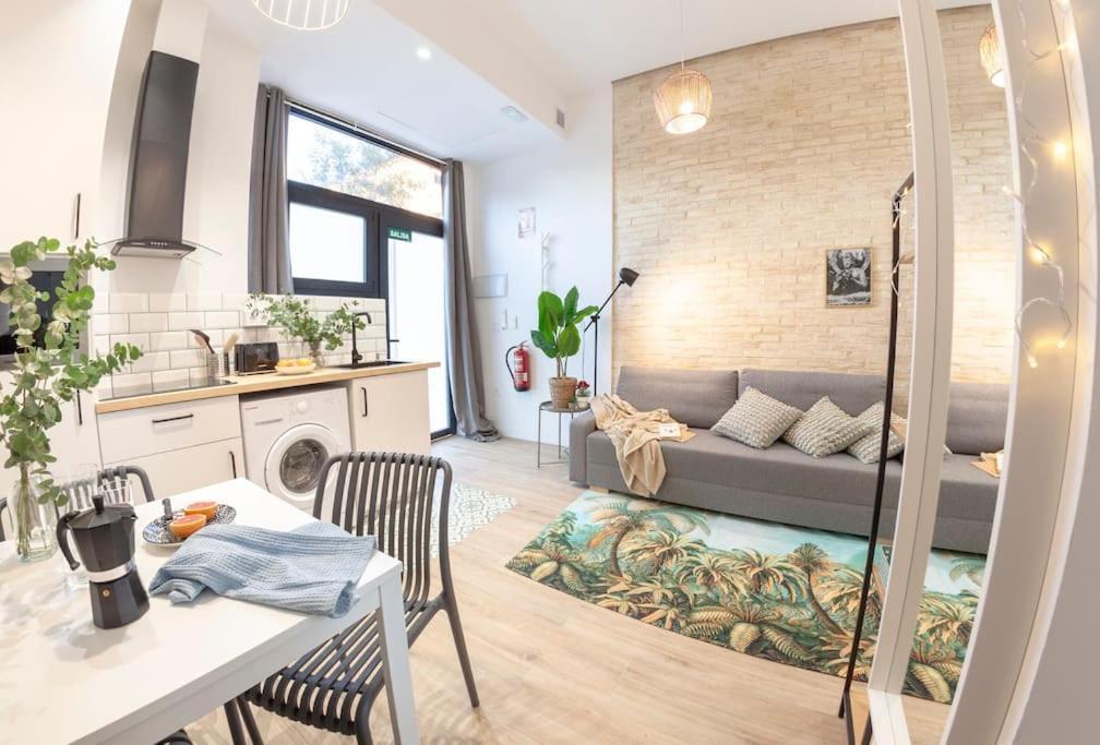 Al5 Seaside Bliss-Stylish Loft Steps From Malvarrosa Valensiya Dış mekan fotoğraf
